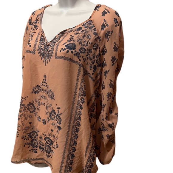 Unity World Wear top - Picture 4 of 9